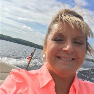 Meet your Posher, Becky